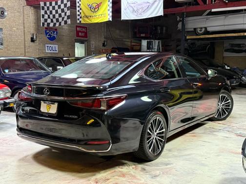 2024 Lexus ES 300h 300H