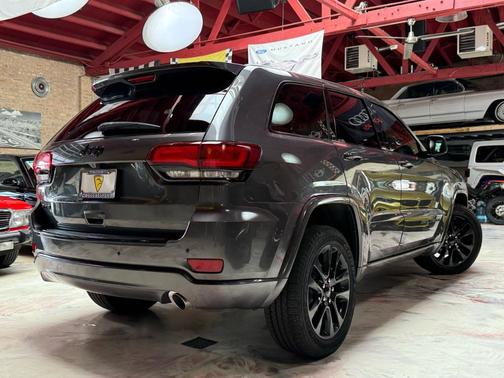 2017 Jeep Grand Cherokee Laredo