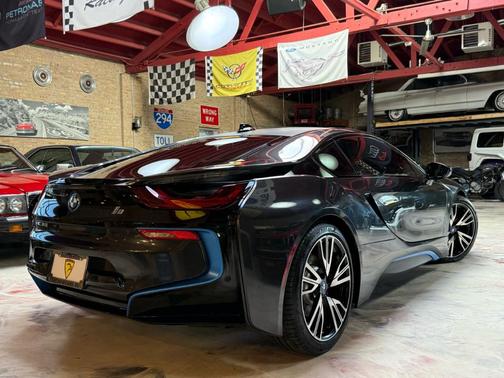 2016 BMW i8 Base