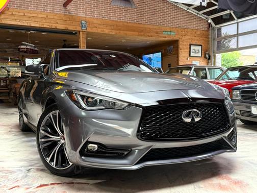 2018 INFINITI Q60 3.0t LUXE