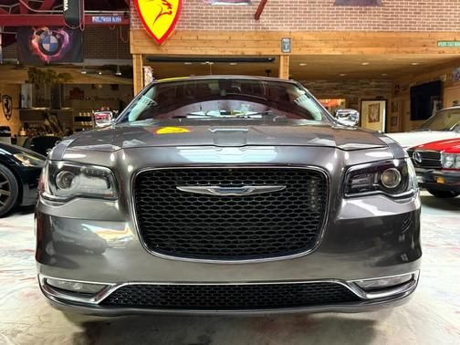 2015 Chrysler 300C Base