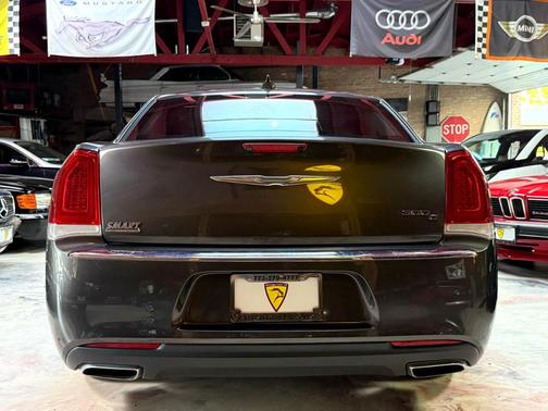 2015 Chrysler 300C Base