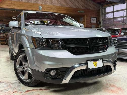 Silver 2016 Dodge Journey Crossroad