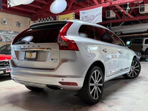 2015 Volvo XC60 T6 Platinum
