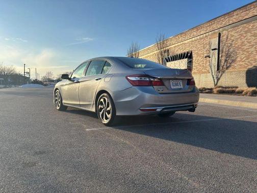 2017 Honda Accord EX-L w/Navigation & Honda Sensing