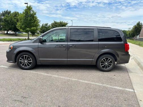 Gray 2018 Dodge Grand Caravan SXT