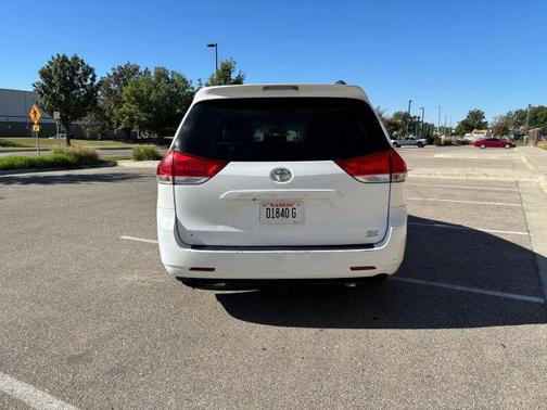 2011 Toyota Sienna XLE