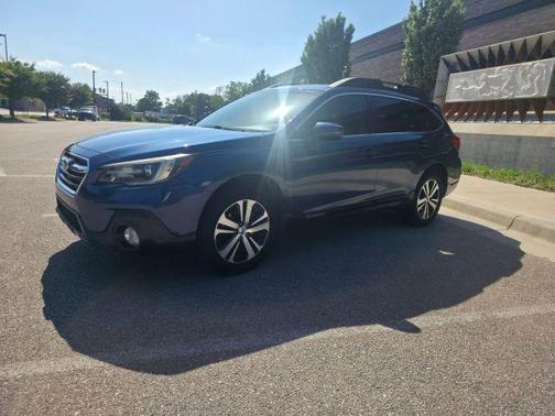 Abyss Blue Pearl 2019 Subaru Outback 2.5i Limited