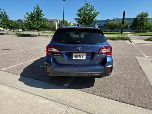 Abyss Blue Pearl 2019 Subaru Outback 2.5i Limited