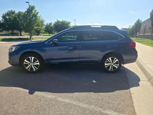 Abyss Blue Pearl 2019 Subaru Outback 2.5i Limited