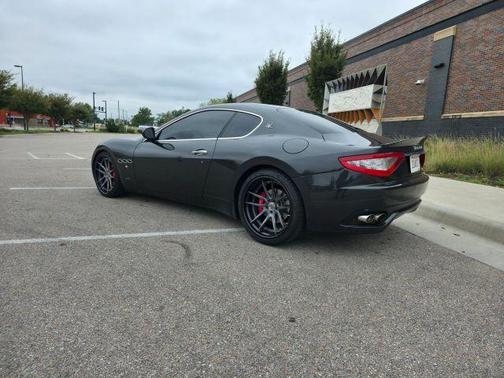 2009 Maserati GranTurismo Base