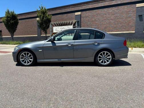 2011 BMW 328 i