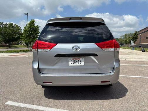 2012 Toyota Sienna LE