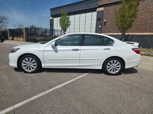 White 2015 Honda Accord Touring