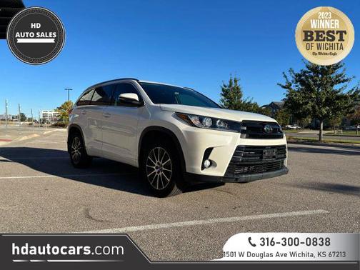 2017 Toyota Highlander SE