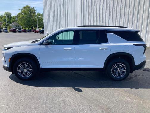 2025 Chevrolet Traverse LT