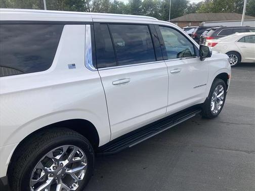 2024 Chevrolet Suburban Premier