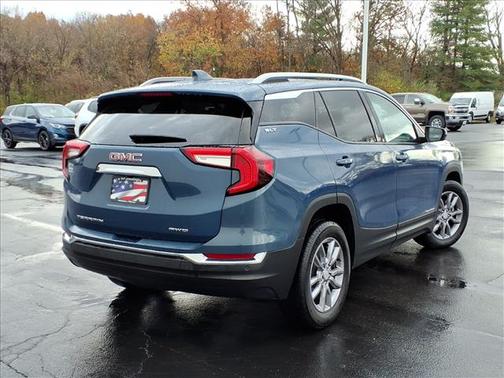 2024 GMC Terrain SLT