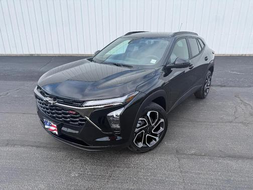 Mosaic Black Metallic 2026 Chevrolet Trax 2RS