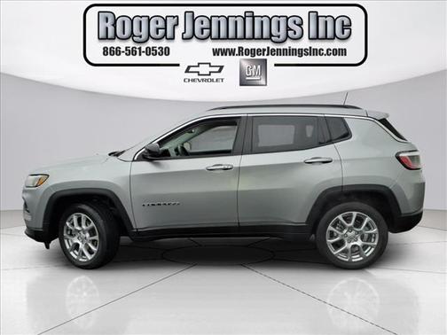 2022 Jeep Compass Latitude Lux