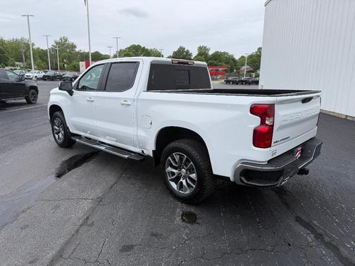Summit White 2026 Chevrolet Silverado 1500 LT