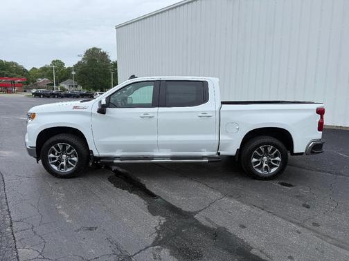 Summit White 2026 Chevrolet Silverado 1500 LT