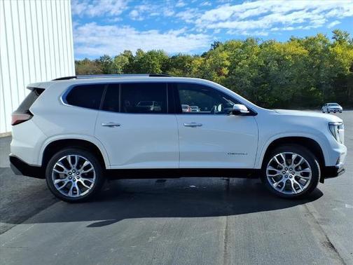 2024 GMC Acadia Denali