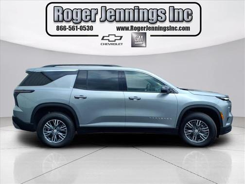 Sterling Gray Metallic 2025 Chevrolet Traverse LT