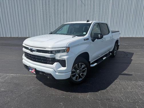 Summit White 2026 Chevrolet Silverado 1500 RST