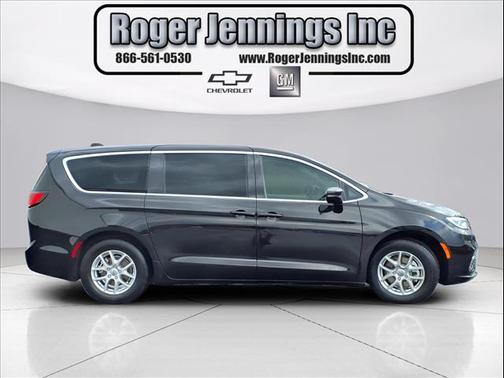 2024 Chrysler Pacifica Touring-L