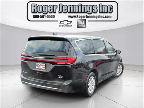 2024 Chrysler Pacifica Touring-L