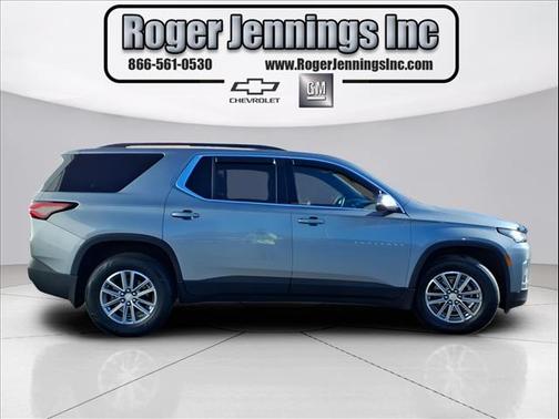 2023 Chevrolet Traverse LT Leather