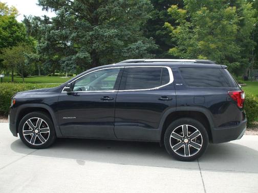 2021 GMC Acadia SLT