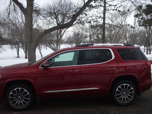 2020 GMC Acadia Denali