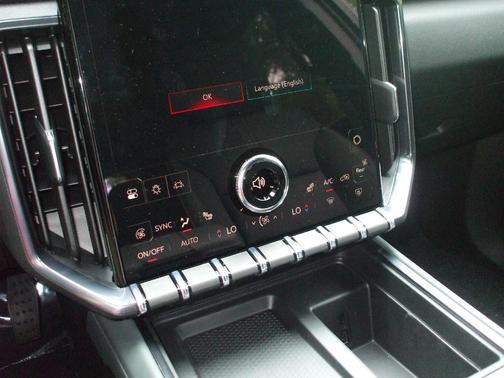 2025 GMC Acadia AT4