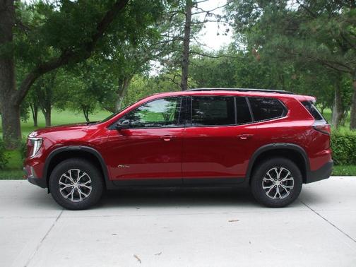 2025 GMC Acadia AT4