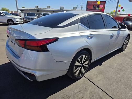 Silver 2021 Nissan Altima 2.5 SV