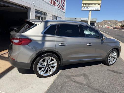 Gray 2017 Lincoln MKX Reserve