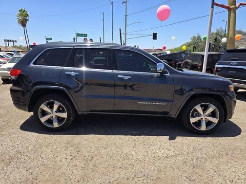 Gray 2016 Jeep Grand Cherokee Overland
