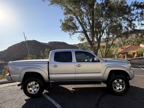 Silver 2006 Toyota Tacoma PreRunner Double Cab