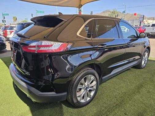 Black 2019 Ford Edge Titanium