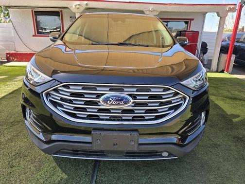 Black 2019 Ford Edge Titanium