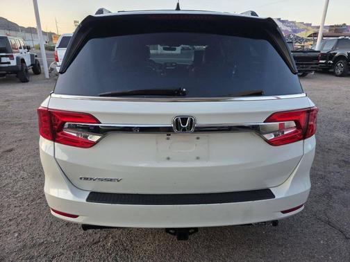 White 2019 Honda Odyssey EX-L w/Navigation/RES