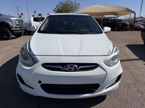 White 2013 Hyundai Accent SE