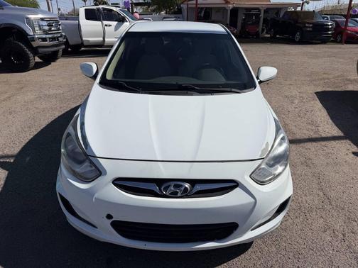 White 2013 Hyundai Accent SE
