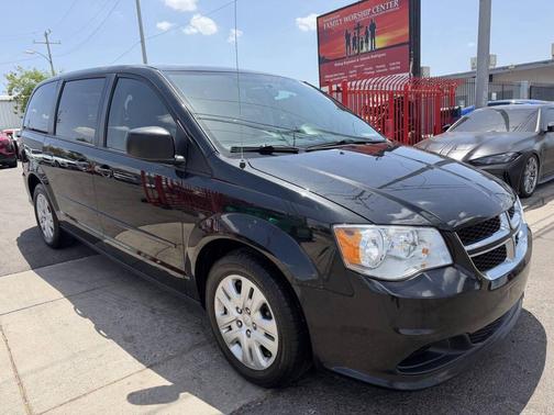 Black 2016 Dodge Grand Caravan AVP/SE