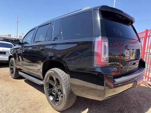 Black 2019 GMC Yukon SLT