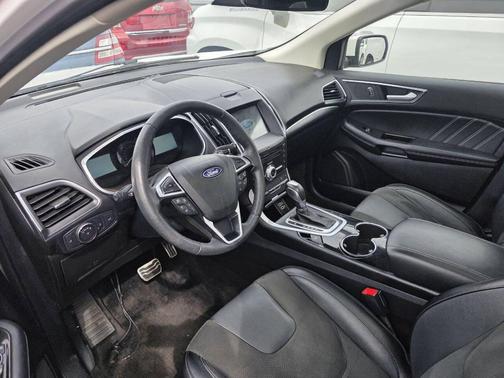 White 2017 Ford Escape Titanium