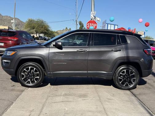 Gray 2020 Jeep Compass Trailhawk