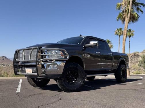 Gray 2018 RAM 2500 Laramie 4x4 4dr Crew Cab 6.3 ft. SB Pickup